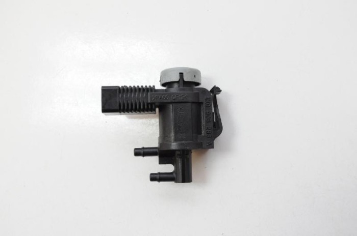 Supapa solenoid VW TOUAREG 7P5 2013 OEM: 1K0906283 2089702