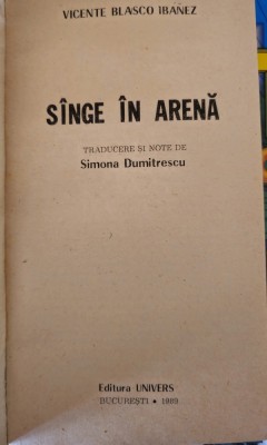 Singe in arena foto