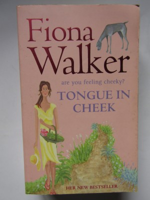 Tongue in Cheek - Fiona Walker foto