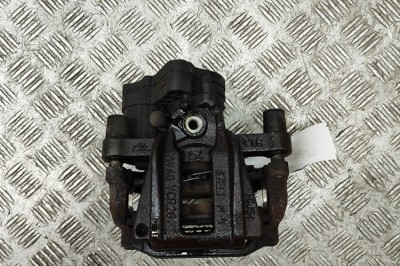 Etrier de fr&amp;acirc;nă dreapta spate VW GOLF VIII CD1 2020 OEM: Hatchback | 26047750 foto