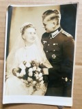 H484-I-ww2-Foto-Ofiter ss cu sotie in uniforma cu stilet si cruce de fier-Foto K. Steinparzer vizibila poza lipita pe album colt degradat.