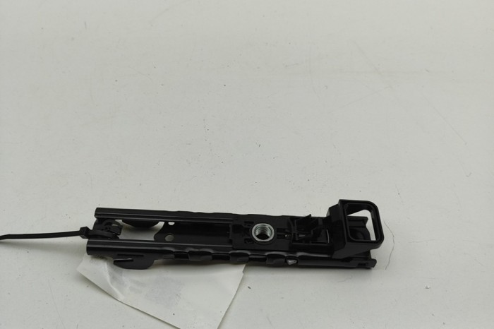 Reglaj &icirc;nălțime centura st&acirc;nga față VW POLO AW1, BZ1, AE1 2020 OEM: 4M0857819A | 31954318
