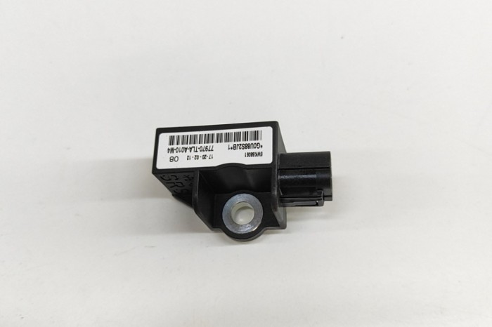 Senzor de impact dreapta spate HONDA CR-V V RW 2021 OEM: 77970-TLA-A010-M4,5WK68051 30445938