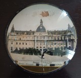 NI3D-142 Brașov, Tribunalul, obiect decorativ cu sticlă bombată, cca perioada interbelică &ndash; CU DEFECT
