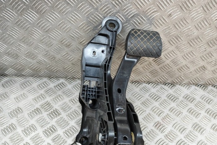 Pedala de fr&acirc;nă AUDI Q4 Sportback F4N 2022 OEM: 1EB723058E | 23881683