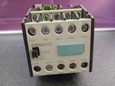 Contactor Siemens 3TH4355-0B foto