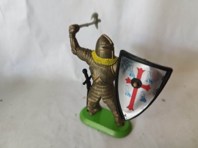 bnk jc Britains Ltd Deetail 1056 - cavaler cu topor foto