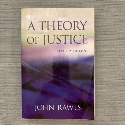 A theory of justice O teorie a dreptatii (in engleza) / John Rawls foto