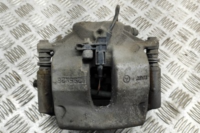 Etrier de fr&amp;acirc;nă dreapta față MERCEDES-BENZ C T-Model S204 2012 OEM: A2044212681 22399610 foto
