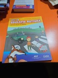 Ora de educație rutieră. Vio si Rica in oras - Daniela Beșliu, Ana Irina Ionescu 2020