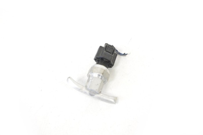 Senzor de presiune aer condiționat MAZDA CX-5 KE, GH 2016 OEM: 92CP8-13 13667433