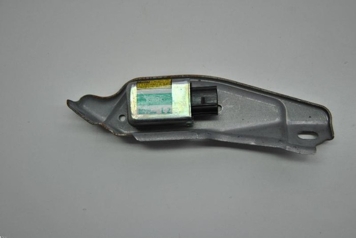 Senzor de impact st&acirc;nga spate LEXUS GS III GRS19_, UZS19_, URS19_ 2006 OEM: 89834-30020,187900-1781 2360214