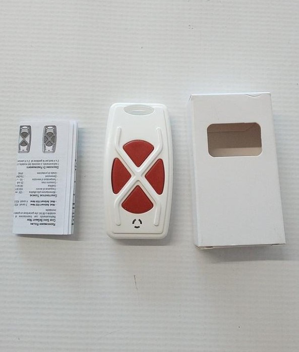Transmitator Quad cu Cod de Rulare 433 MHz Seav Besmart RS4, Rosu - RESIGILAT