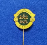 Insigna metalica fotbal - NORWICH CITY FC (Anglia)