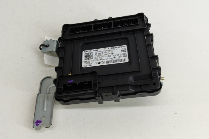 Modul de confort HYUNDAI TUCSON NX4E, NX4A 2024 OEM: 95400-CZ072 26881640