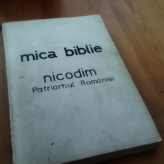 PATRIARHUL NICODIM, MICA BIBLIE CU ICOANE LA INDEMANA TUTUROR CRESTINILOR 1944