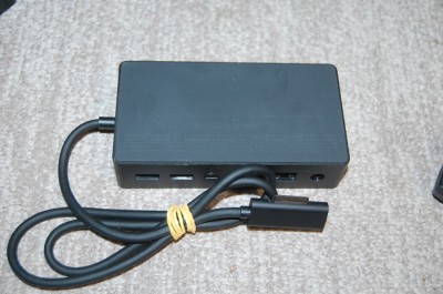 DOCK MICROSOFT SURFACE DOCK 1917 + ALIMENTATOR MICROSOFT 1931 foto