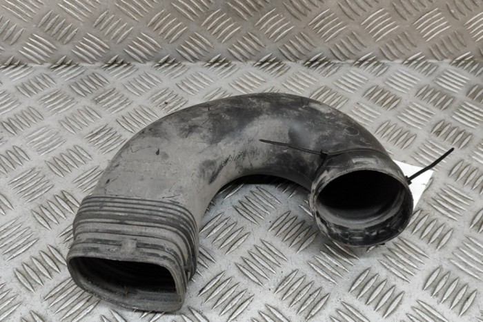 Tub de admisie aer VW SHARAN 7N1, 7N2 2011 OEM: 5N0129618C 30641523