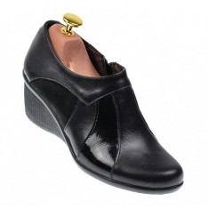 Botine dama negre din piele naturala cu platforma de 5 cm LG13306NL