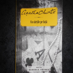 AGATHA CHRISTIE - CU CARTILE PE FATA