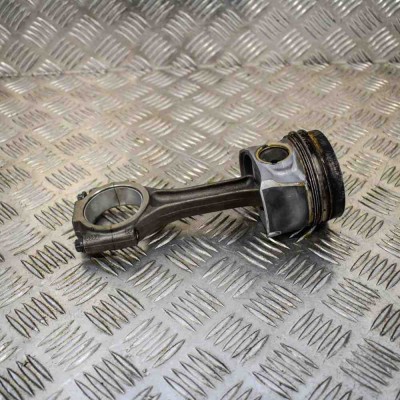 Piston VW TRANSPORTER V T5 Furgon 2012 OEM: 03L107065N038105401J017040512 foto