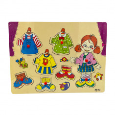 Puzzle educativ incastru Montessori cu papusa si imbracaminte, Onore, multicolor, lemn, 30 x 22.5 cm