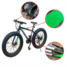 Bicicleta Fat Bike, roti 26 inch, cadru 17 inch, schimbator Shimano, 21 viteze, frane pe disc, negru/verde, RESIGILAT