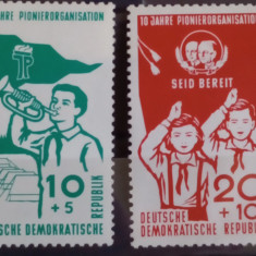 Germania DDR 1958 pioneri serie 2v. Nestampilata sarniera