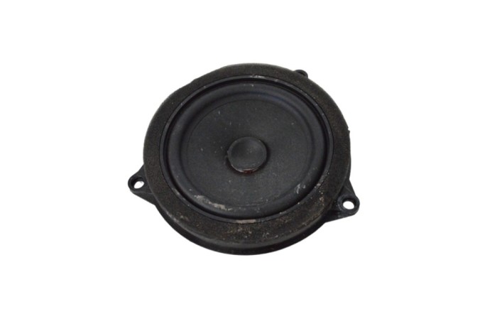 Difuzor ușă dreapta spate BMW 3 Touring G21 2022 OEM: 2622560 23238971