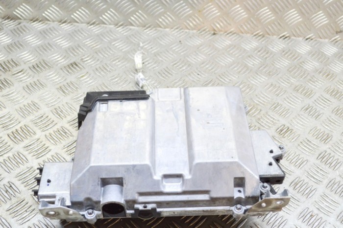 Unitate de control suspensie pneumatică TESLA MODEL 3 2019 OEM: 1100334-00-D,1118182-00-K,1100335-00-E 13774585