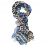 Esarfa bleu din vascoza cu model animal print