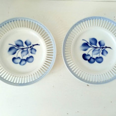 Set 2 farfurii portelan Union K Czecho Slovakia, vintage albastru cirese, 17.5cm