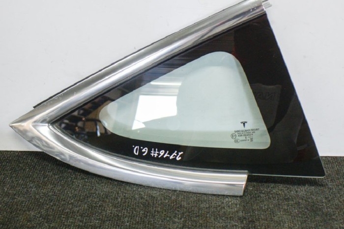 Geam lateral dreapta spate TESLA MODEL 3 2018 OEM: Sedan | 11257356
