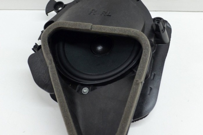 Subwoofer BMW i3 I01 2019 OEM: 105975-10,8715684 | 13975093