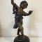 Superbă sculptura realizată din bronz masiv pe soclu din marmura neagra,