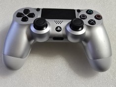 Controller original Sony DualShock 4 Playstation 4 (PS4), Argintiu - poze reale