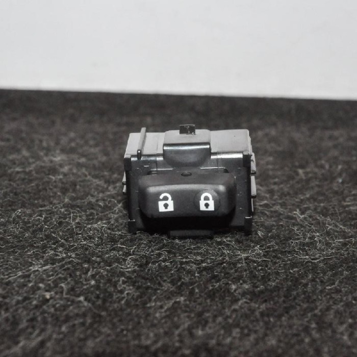 Comutator LEXUS CT ZWA10_ 2014 OEM: 931-1X47 1502209