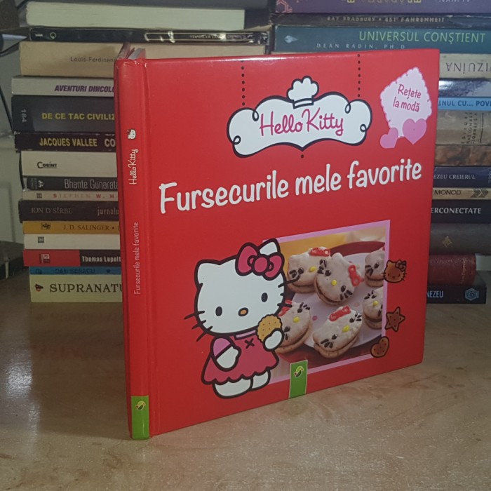 HELLO KITTY : FURSECURILE MELE FAVORITE , 2014 , GERMANIA ( IN LIMBA ROMANA ) *