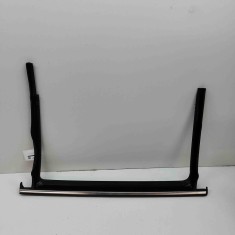 Chedar geam ușă st&acirc;nga spate VW SHARAN 7N1, 7N2 2013 OEM: 7N0843343M