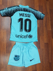 SET ECHIPAMENT MESSI F.C.BARCELONA SEZON 2019-2020 4-15ANI foto