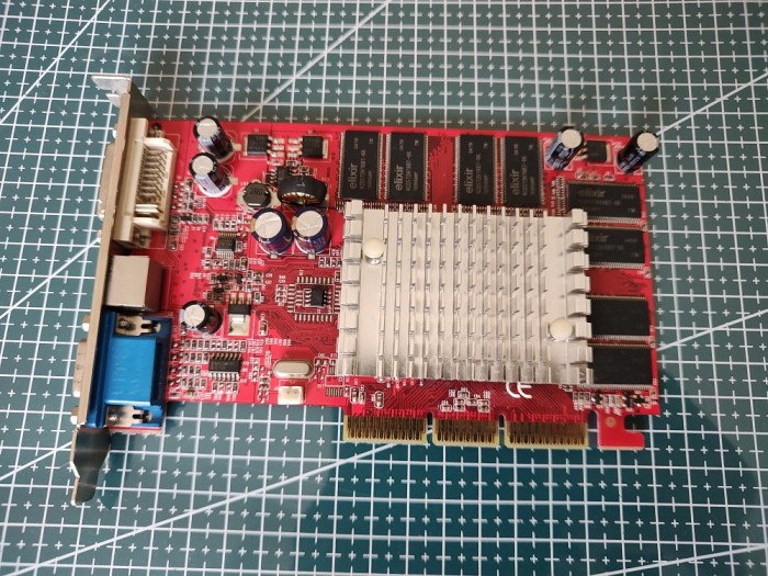 Placa video AGP model 4