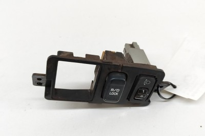 Panou de butoane MITSUBISHI L 200 / TRITON KA_T, KB_T 2011 OEM: 8606A012,MR506482 | 29440925 foto
