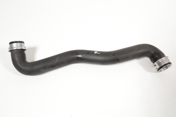 Furtun radiator răcire st&acirc;nga MERCEDES-BENZ C W204 2010 OEM: A2045010182 3311149