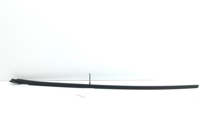 Ornament vertical parbriz st&acirc;nga VW ID.3 E11 2020 OEM: 10A854327 | 23359139