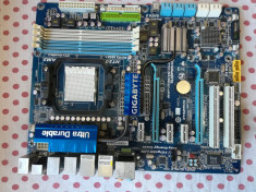 Placa de baza Gigabyte GA-MA790FXT-UD5P socket AM3+. foto