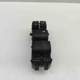 Buton geam ușă dreapta față TOYOTA HILUX VIII Pick-up _N1_ 2019 OEM: 84820-0D590 32404702