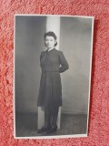 Fotografie tip carte postala, adolescenta perioada interbelica