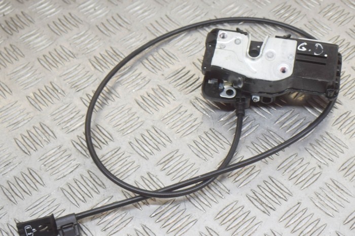&Icirc;ncuietoare ușă dreapta spate TESLA MODEL S 2018 OEM: 6008914-99-D | 12639352