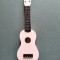 * Chitara tip ukulele jucarie pentru copii, lemn, 4 corzi naylon, roz deschis