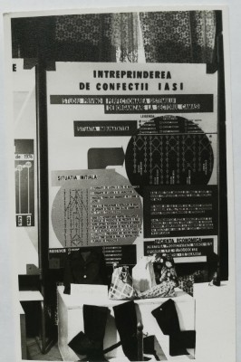 Fotografie proletcultistă &amp;Icirc;ntreprinderea de confecții Iași foto